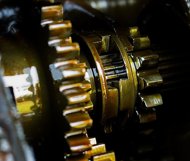 Maximize Efficiency with Cadence's High-Quality Gear Oils